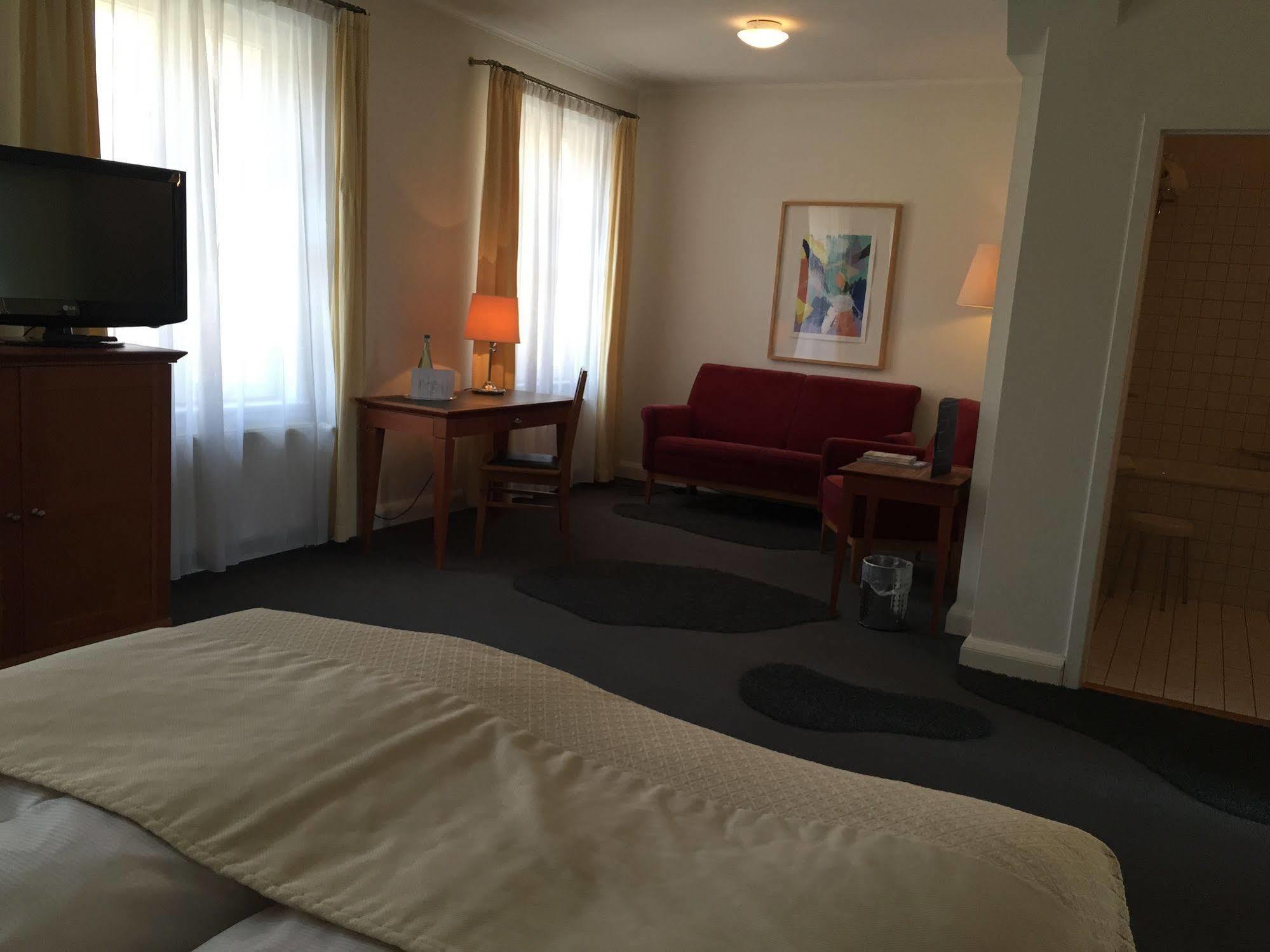 Hotel Vierseithof ルッケンヴァルデ エクステリア 写真