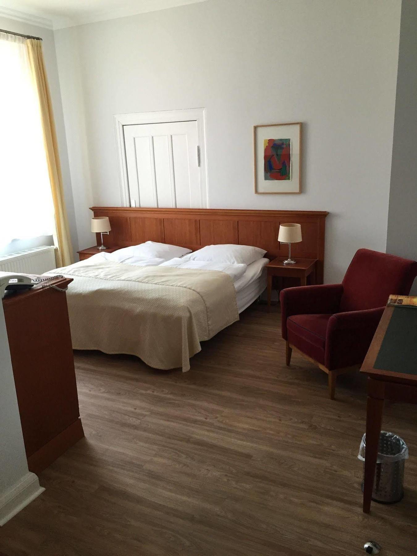 Hotel Vierseithof ルッケンヴァルデ エクステリア 写真