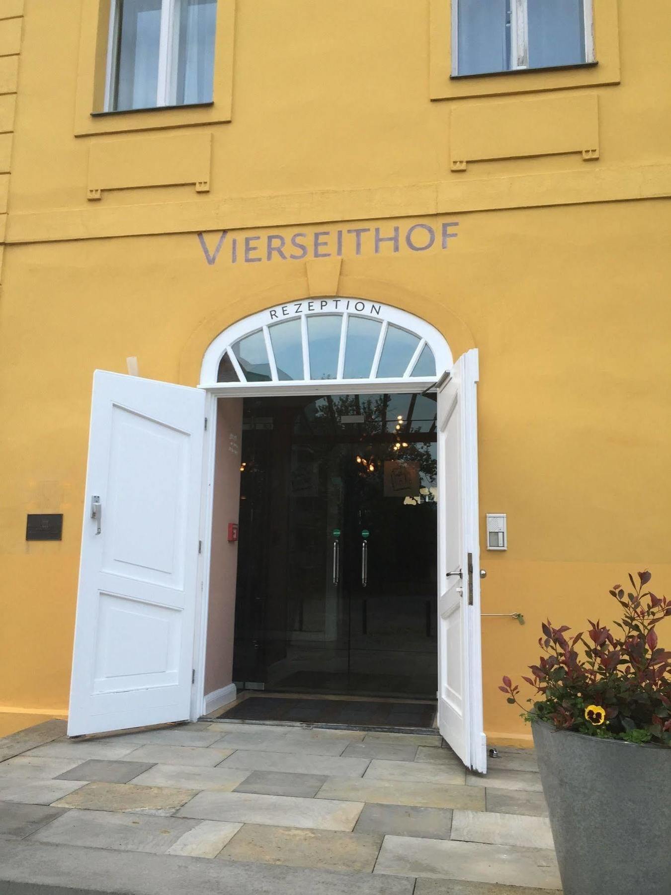 Hotel Vierseithof ルッケンヴァルデ エクステリア 写真